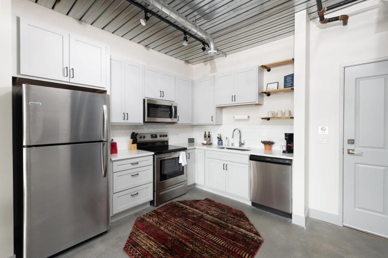 Sunny 1Br Apartment Walking Distance To Fiserv 密尔沃基 外观 照片